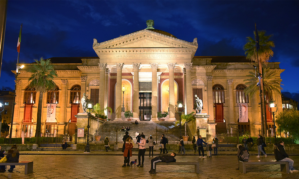 Fachada do Teatro Massimo em Palermo